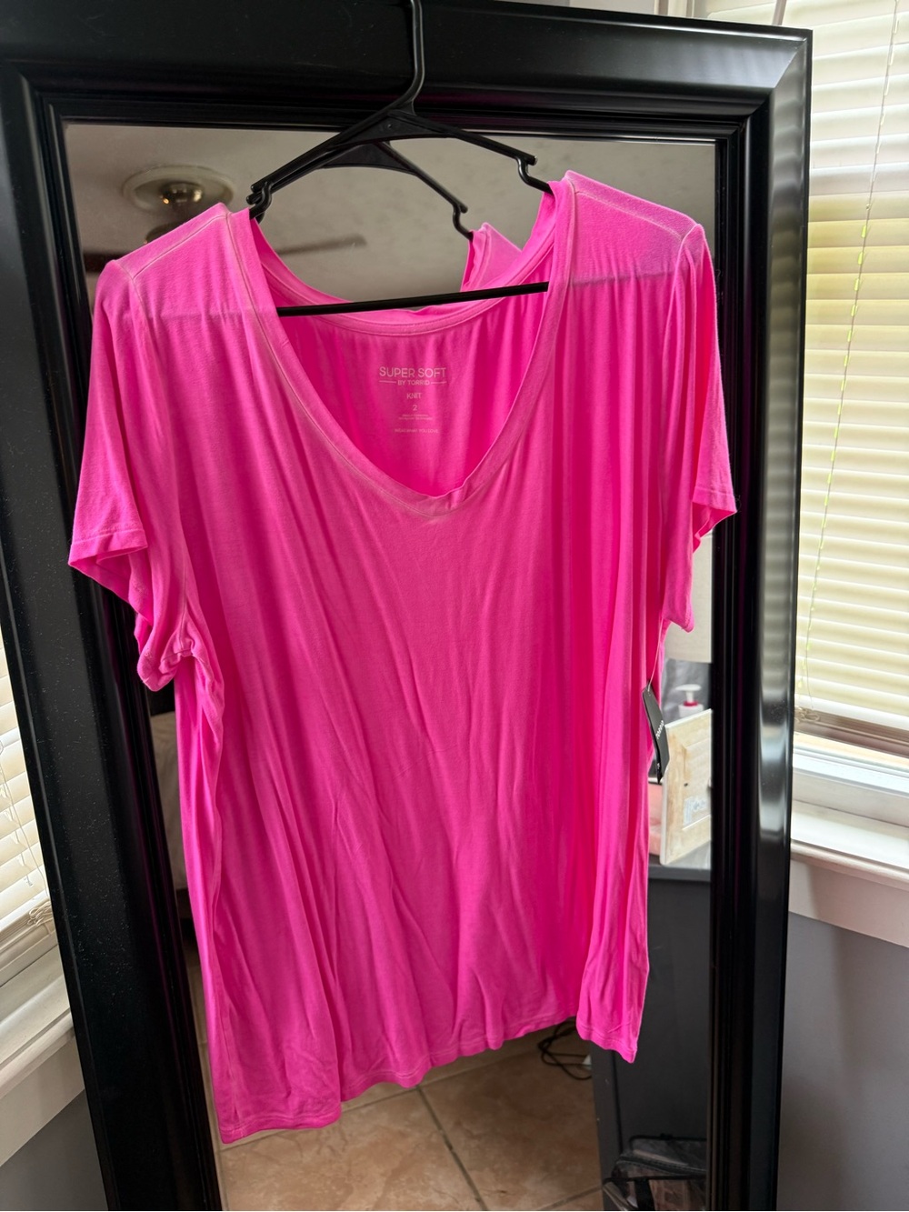 torrid Hot Pink V-Neck Short Sleeve Tee